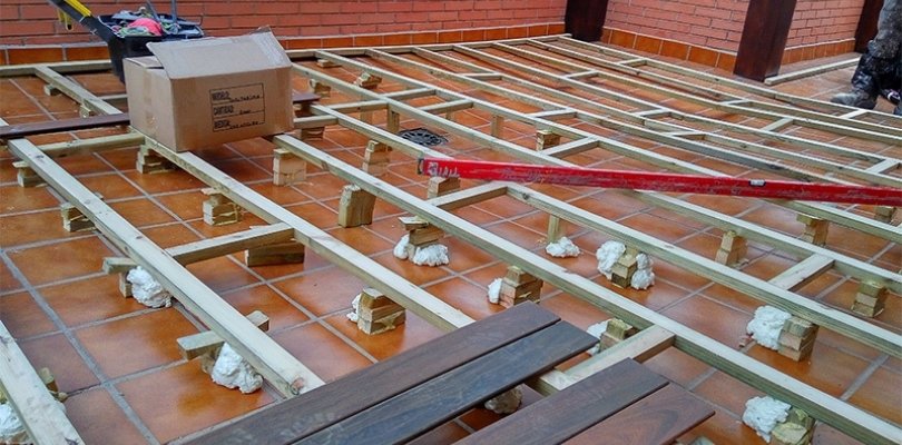 Instalación de tarimas de madera